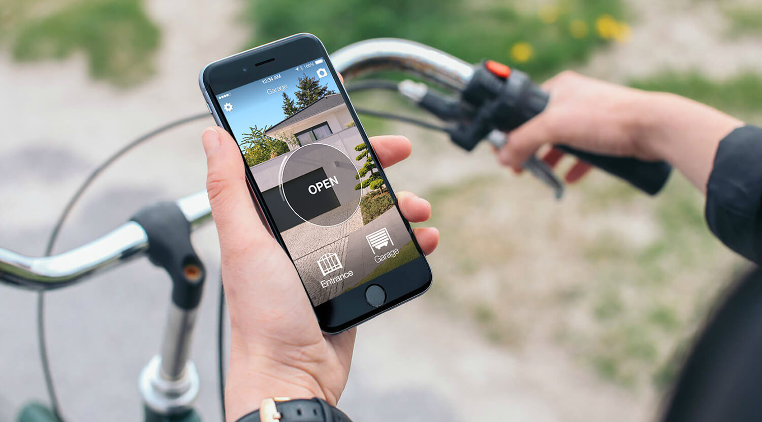 Open gate with smartphone: 1Control SOLO app for automatic gates