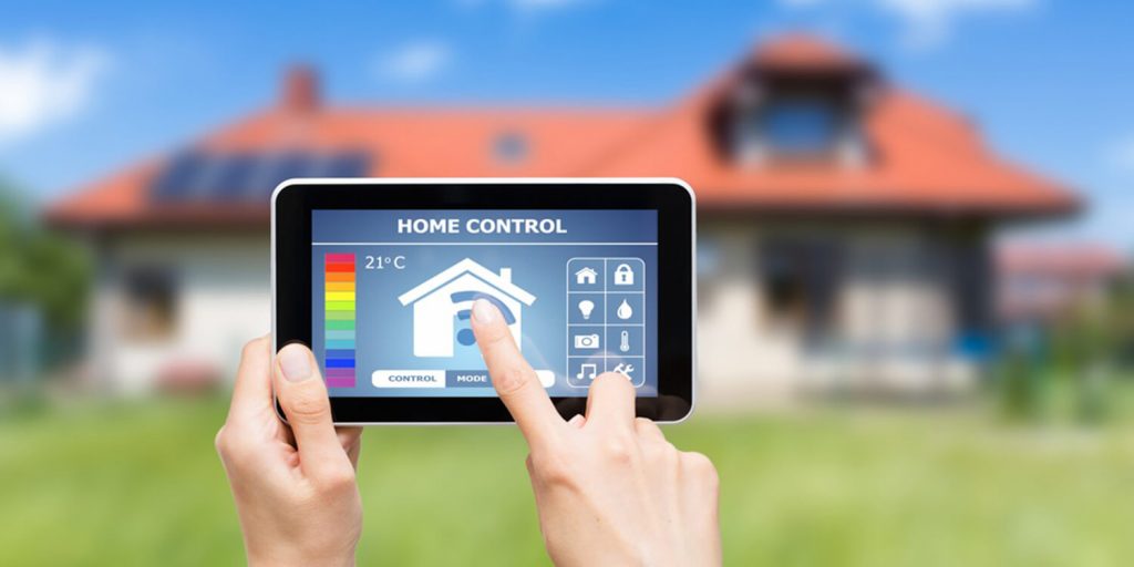 Domotique et smart home : les avantages de la gestion extérieure avec 1Control